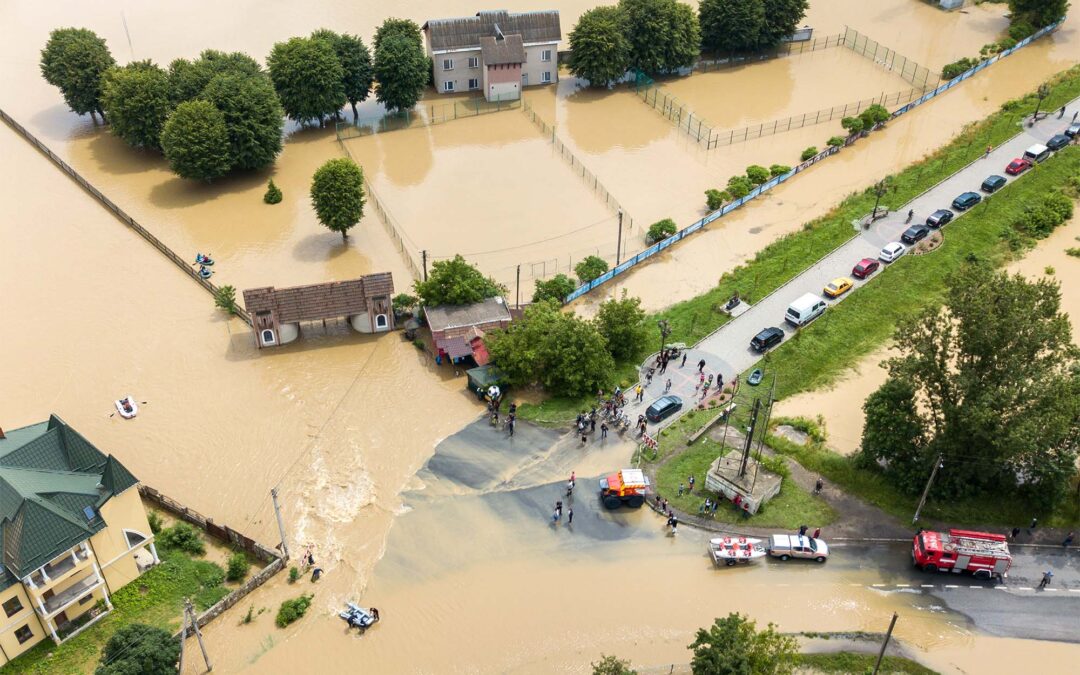 How dbtech’s Downtime Solution Keep Hospitals Running During Natural Disasters