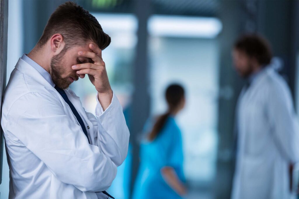 8 Shocking Downtime Stats in Healthcare and How to Avoid Them