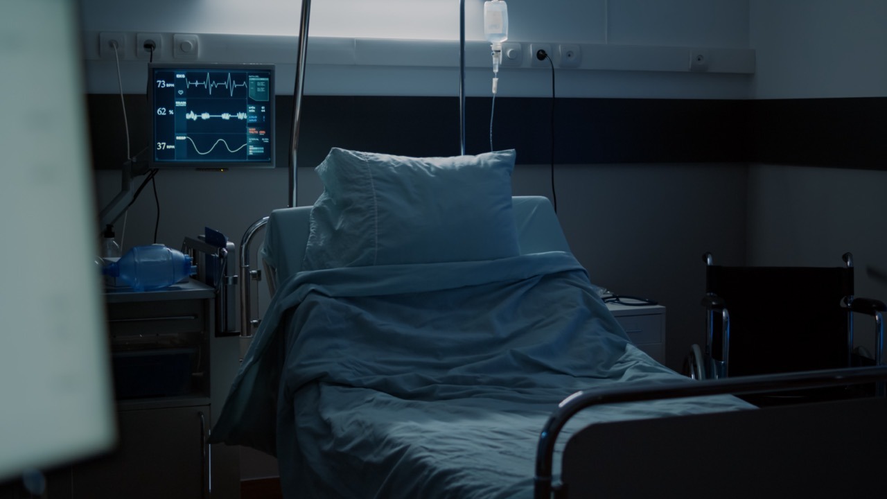 Hospital IT staff confirming that downtime workstations remain on emergency power during an outage