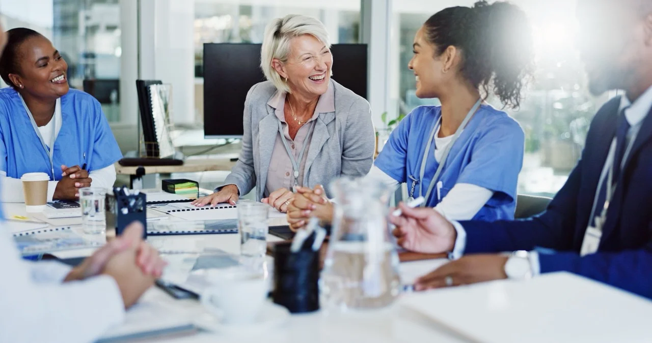 Hospital leadership and nurses in a downtime drill evaluation debrief